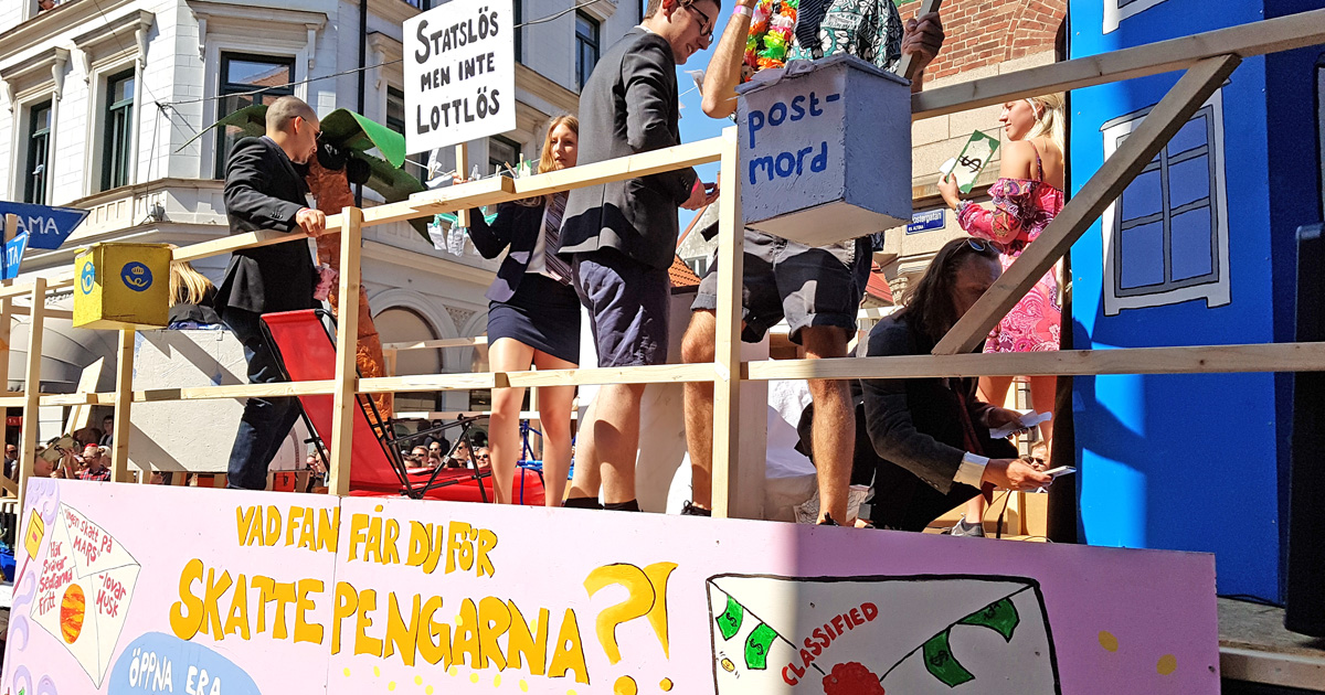 En av vagnarna i Lundakarnevalens karnevalståg 2018