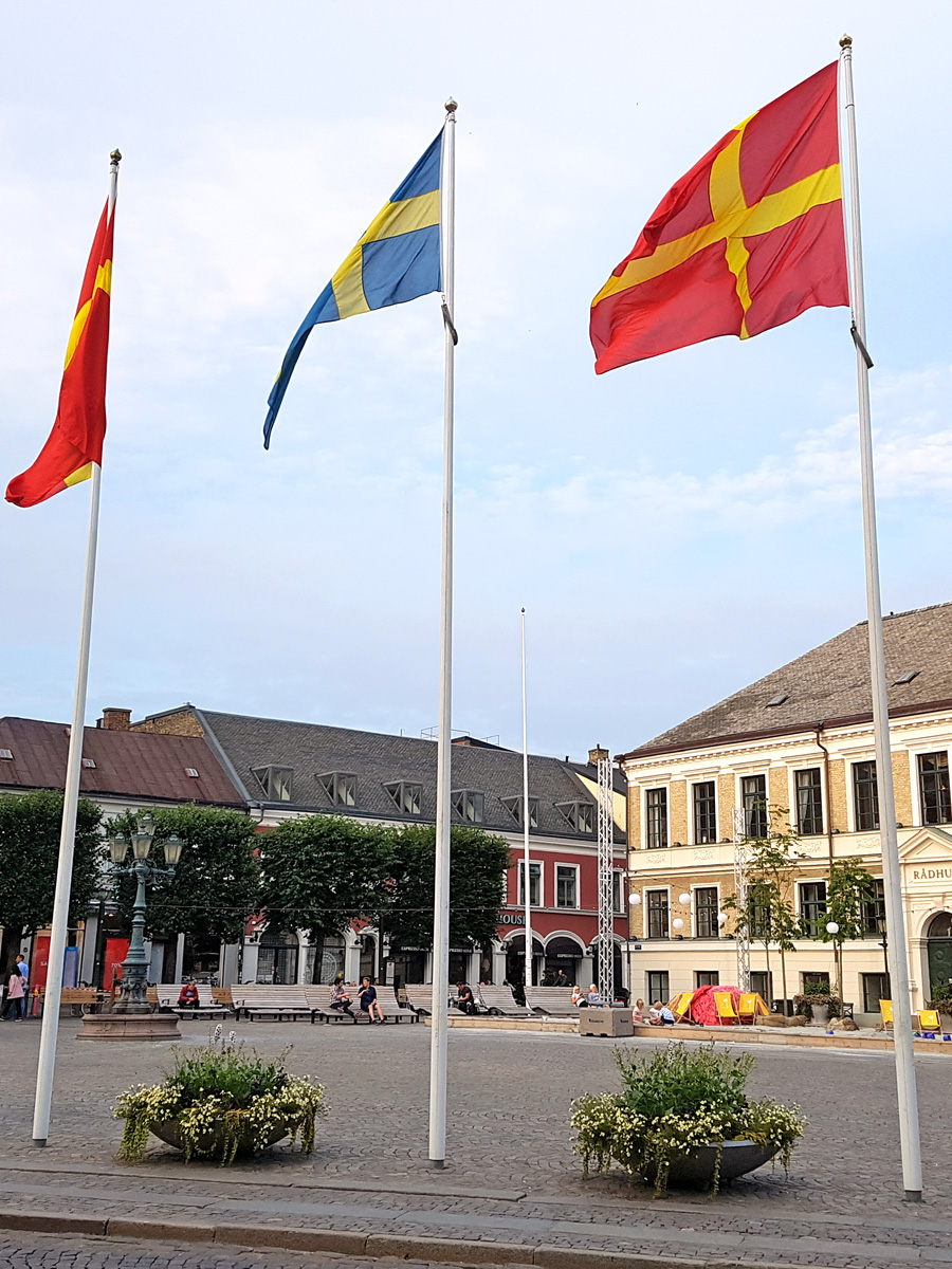 Skånska flaggan på Stortorget i Lund