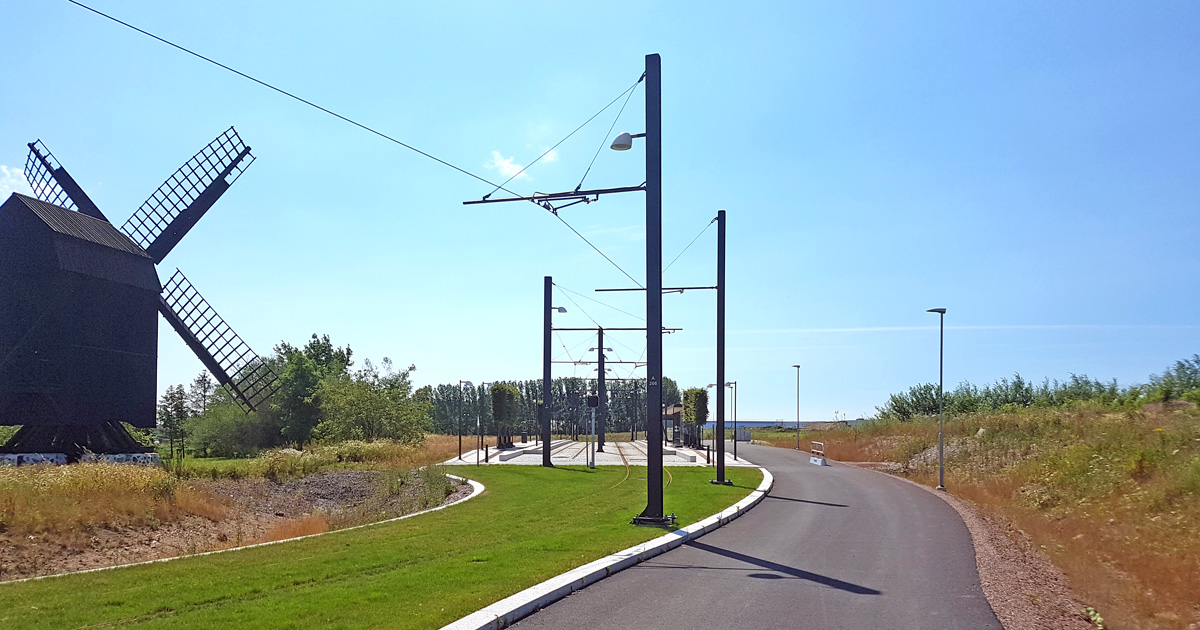 Spårvagnshållplatsen ESS mitt i Science Village i Lund