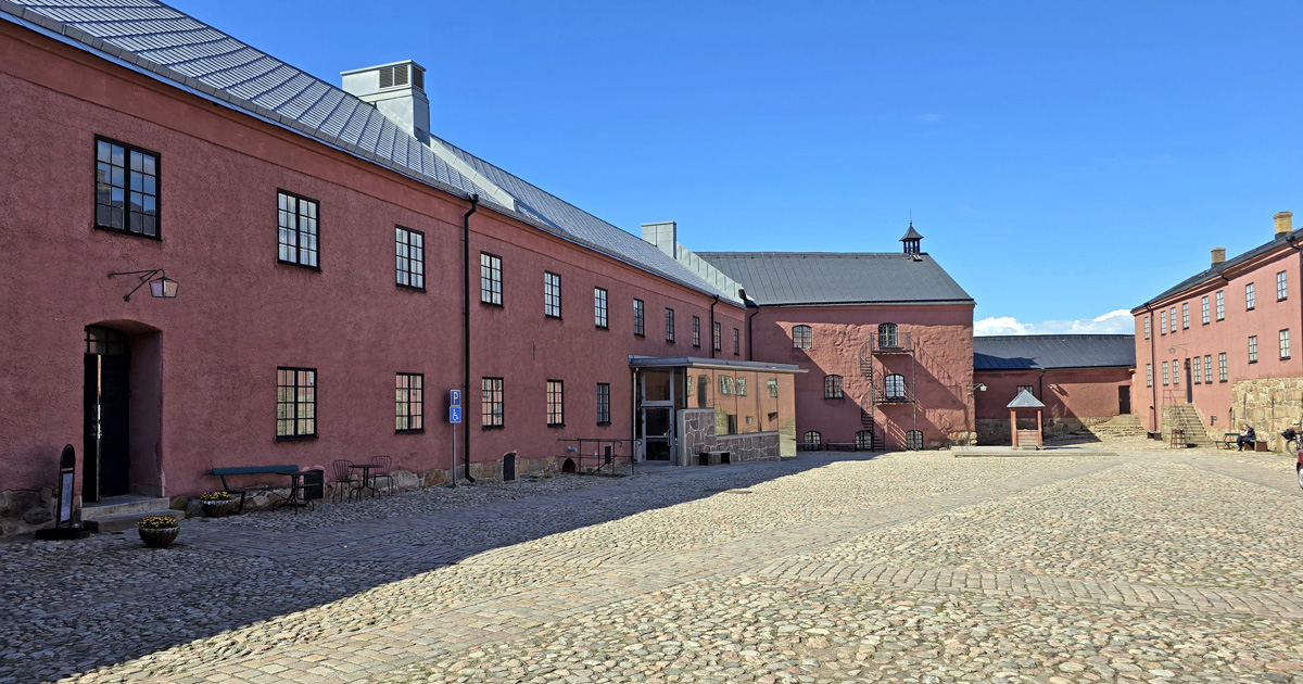 Den nuvarande borggården inne på Varbergs fästning