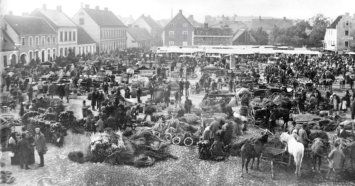 Mårtenstorget i Lund omkring år 1900