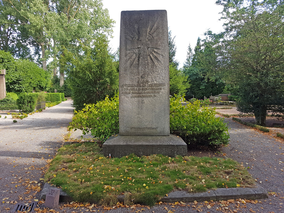 Domkyrkograven på Norra kyrkogården