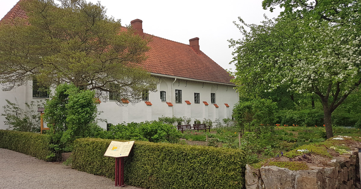 Dalby kyrkas klostergård