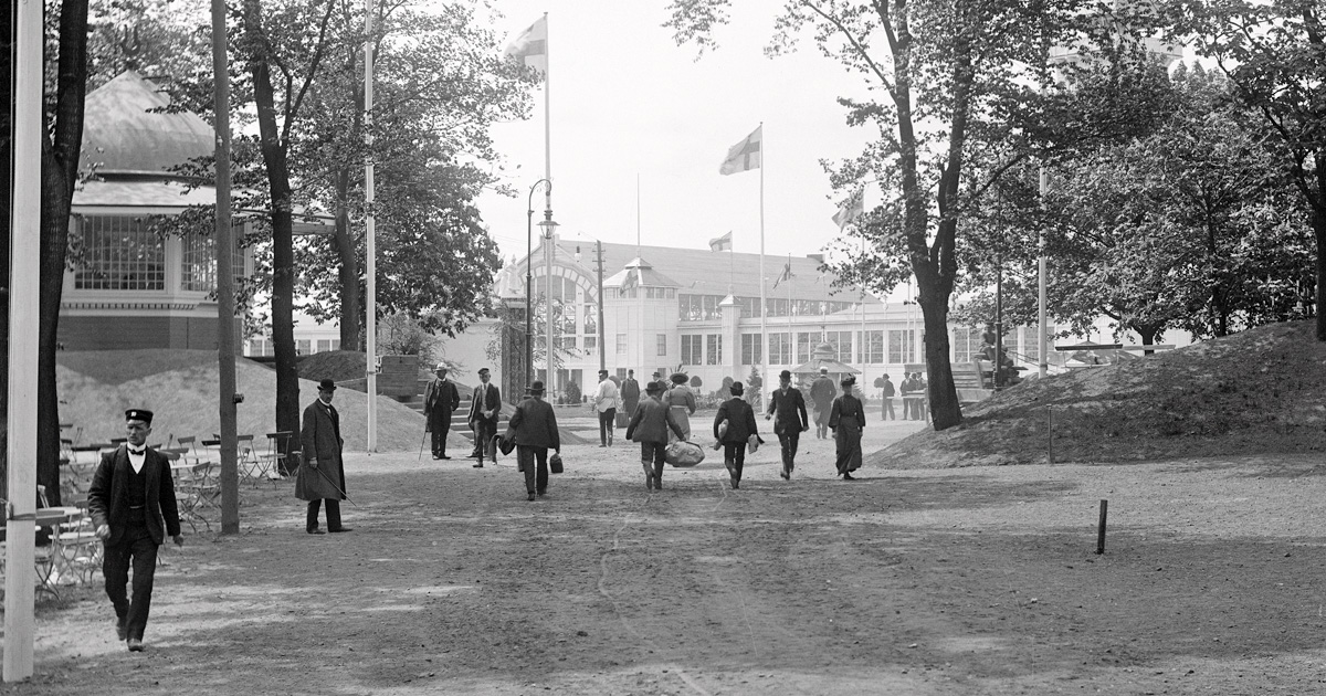 Lundautställningen i Lunds stadspark 1907 där man ser musikpaviljongen