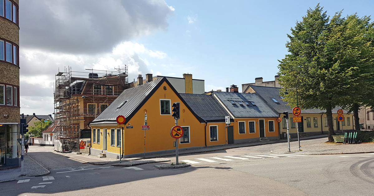 Platsen för den öppning i den medeltida stadsvallen i Lund som brukade kallas för Sankt Thomas gap eller Tomegapet