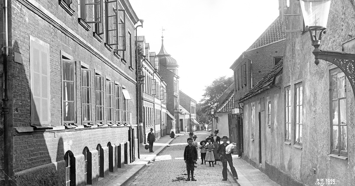 Grönegatan i Lund mot söder från Lilla Fiskaregatan 1899