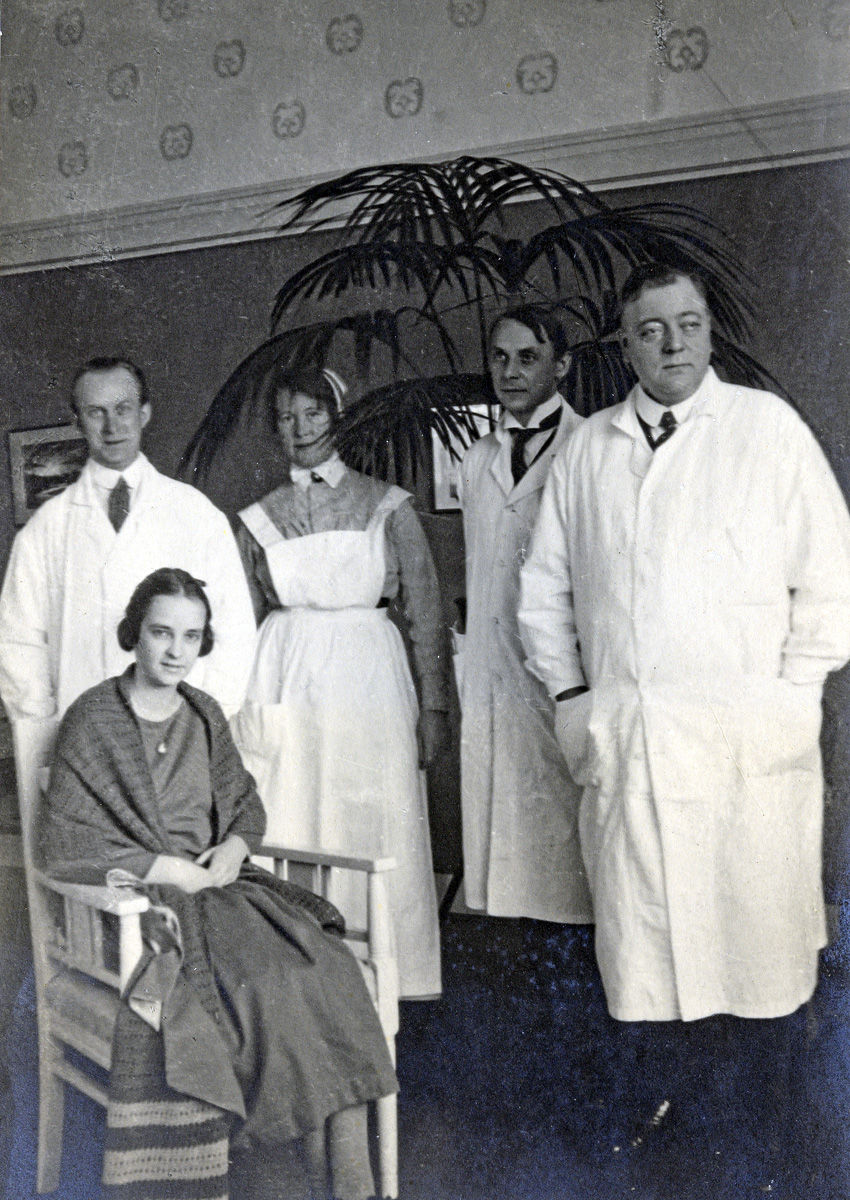 Karl Petrén till höger i bilden omkring 1910